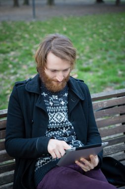 Tabletli adam