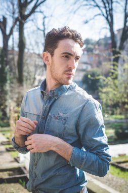 moda model adam