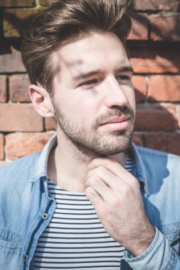 moda model adam