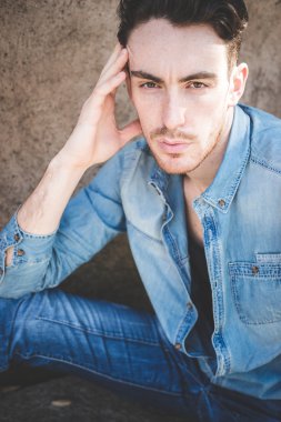 moda model adam