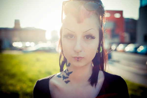 Punk ragazza scura — Foto Stock