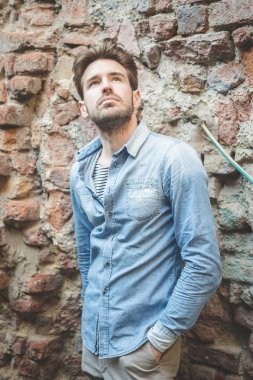 moda model adam