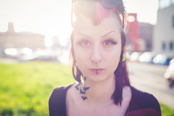 Punk ragazza scura — Foto Stock