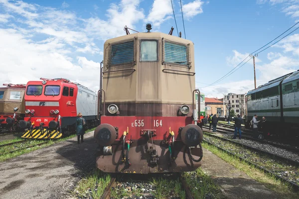 Vecchi treni deposito — Foto Stock