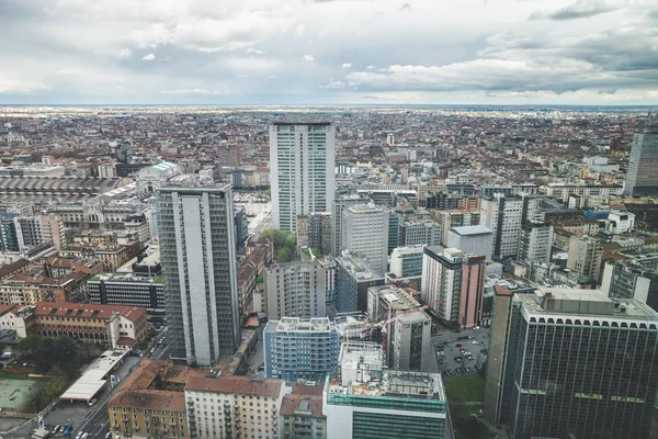 Skyline van stedelijke stad — Stockfoto