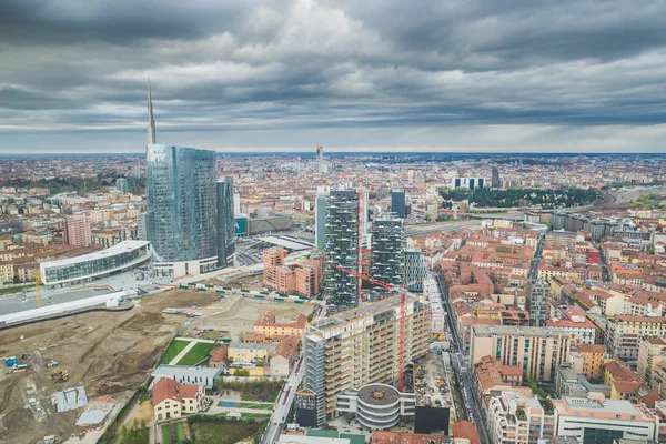 Skyline van stedelijke stad — Stockfoto