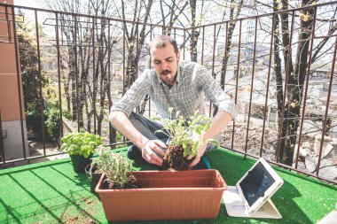 şık yakışıklı Bahçe