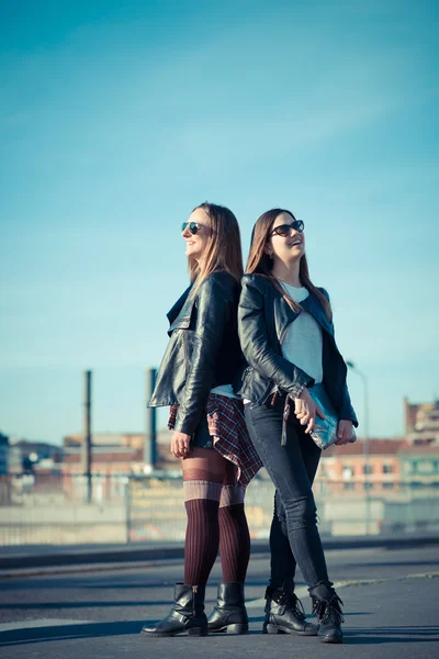 Two beautiful young women — Stock Photo, Image