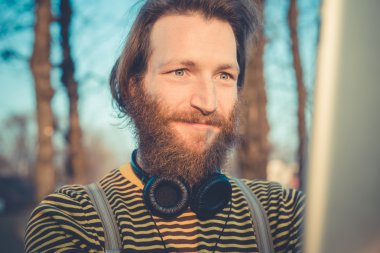 hipster adam tablet kullanma