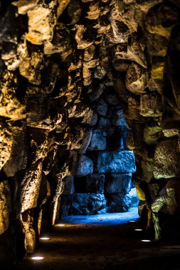 Sardunyalı nuraghe doğal peyzaj