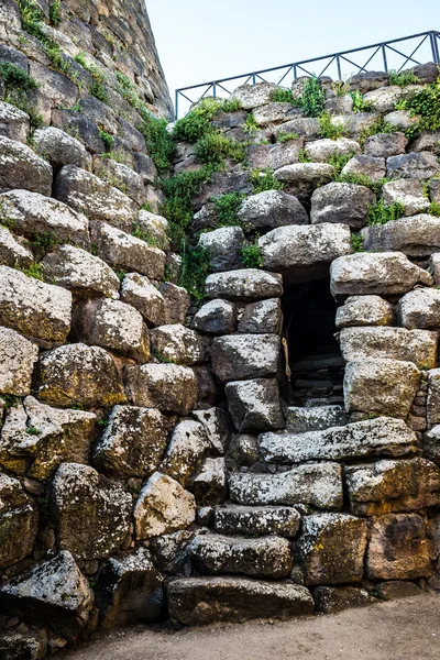 Nuraghe sardo paesaggio naturale — Foto Stock