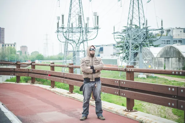 Hombre con gafas de aviador —  Fotos de Stock