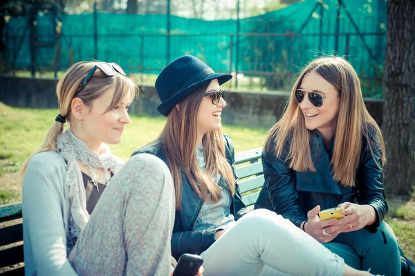 Three beautiful friends authentic — Stock Photo, Image