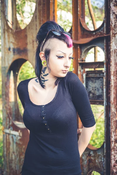 Beautiful punk girl — Stock Photo, Image