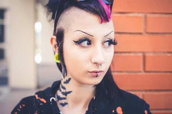 Beautiful punk girl — Stock Photo, Image