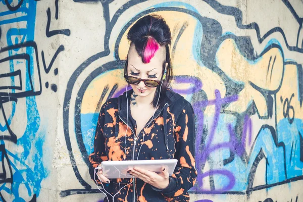 Punk girl using tablet — Stock Photo, Image