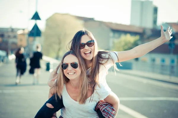 Two women having fun — Stock Photo, Image