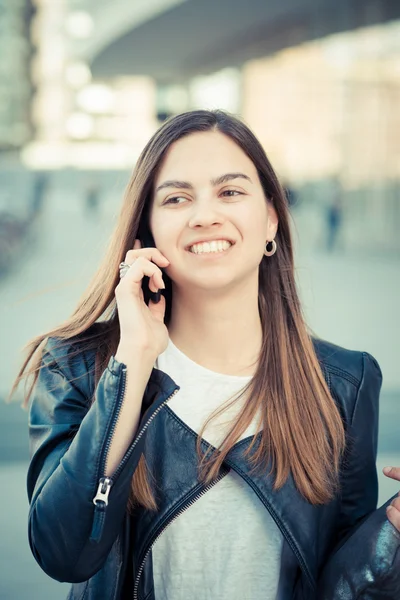 Young beautiful woman calling — Stock Photo, Image