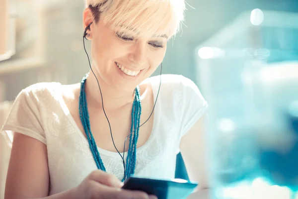 Short hair hipster woman — Stock Photo, Image