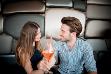 genç güzel bir çift aşık