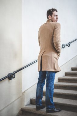 genç yakışıklı moda model man