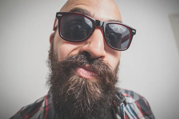 Hipster barbuto lungo e baffi uomo — Foto Stock