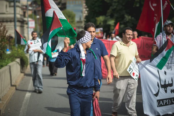 Pro palestine manifestation in milan on july, 26 2014 — Stock Photo, Image