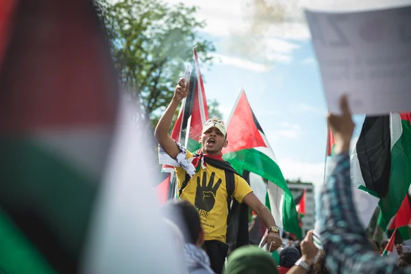 Pro palestine manifestation in milan on july, 26 2014 — 图库照片