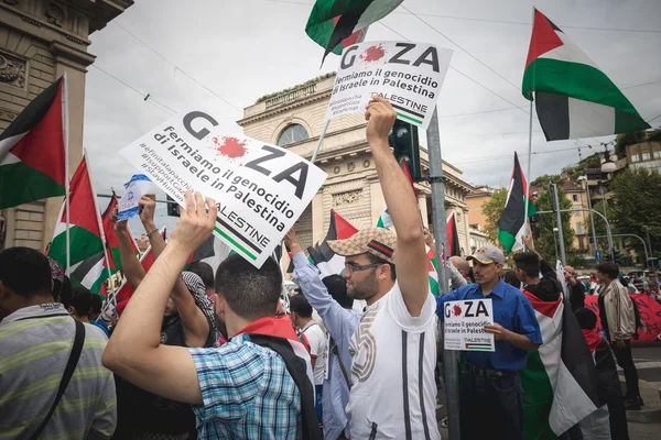 Pro palestine manifestatie in milan op 26 juli 2014 — Stockfoto