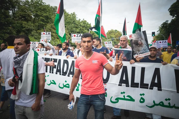 Manifestacja pro palestyny w Mediolanie w dniu 26 lipca 2014 r. — Zdjęcie stockowe