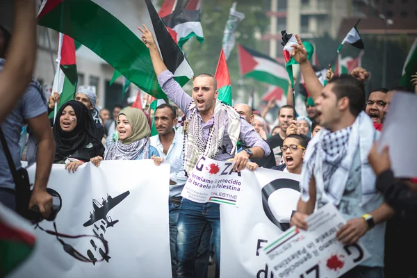 Propalestinní manifestace v milánštině v červenci, 26 2014 — Stock fotografie