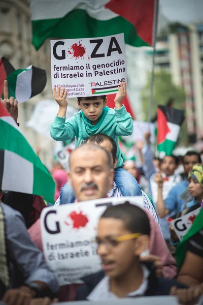 Propalestinní manifestace v milánštině v červenci, 26 2014 — Stock fotografie