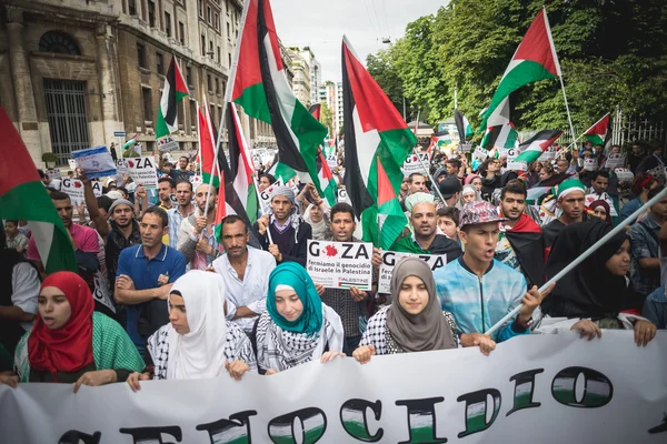 Manifestação pró-palestina em milão em 26 de julho de 2014 — Fotografia de Stock