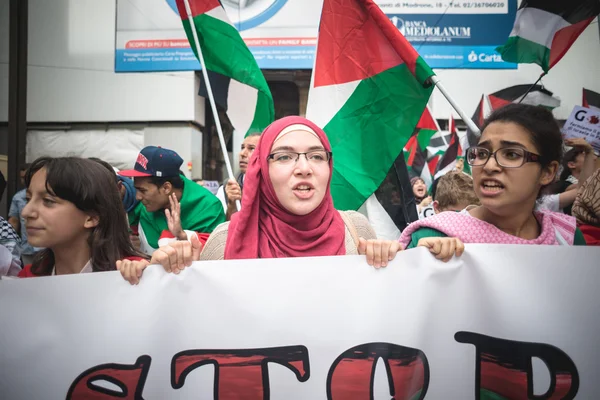 Manifestacja pro palestyny w Mediolanie w dniu 26 lipca 2014 r. — Zdjęcie stockowe