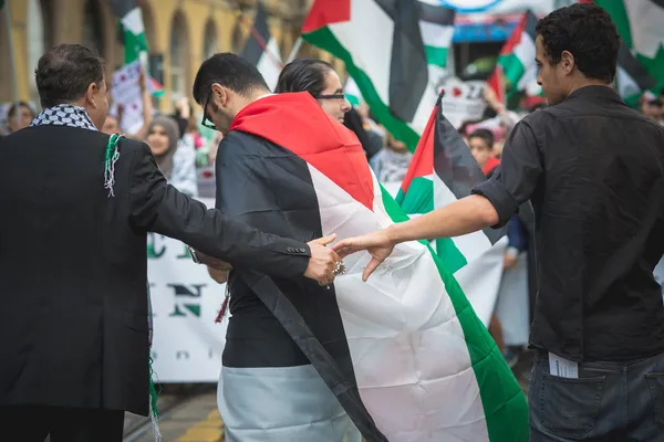 Manifestação pró-palestina em milão em 26 de julho de 2014 — Fotografia de Stock