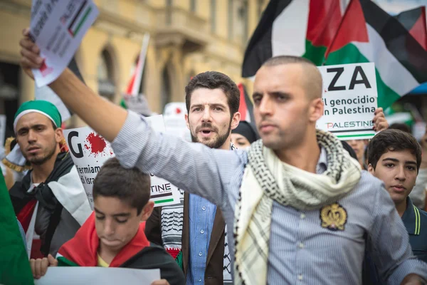 Manifestação pró-palestina em milão em 26 de julho de 2014 — Fotografia de Stock