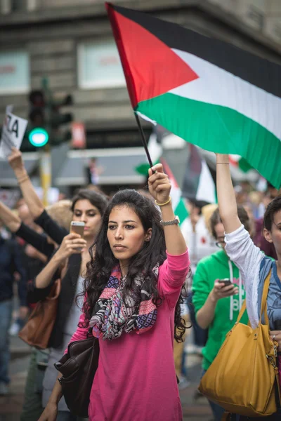 Pro palestine manifestation in milan on july, 26 2014 — 图库照片