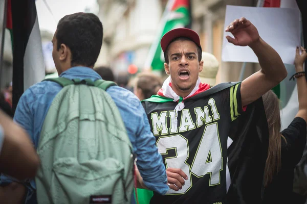 Pro palestine manifestation in milan on july, 26 2014 — 图库照片