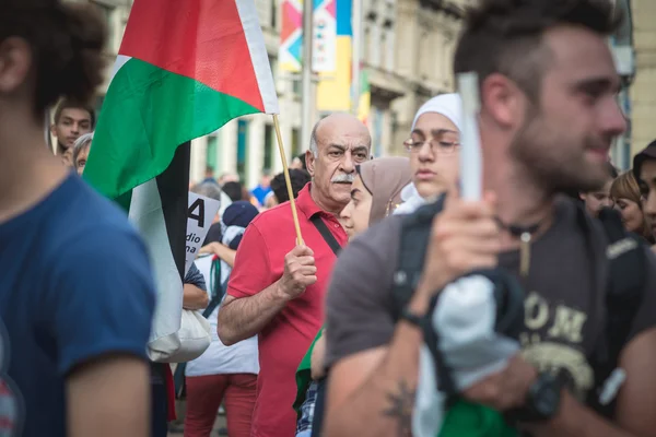 Manifestação pró-palestina em milão em 26 de julho de 2014 — Fotografia de Stock