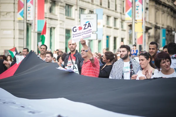 Pro palestine manifestation in milan on july, 26 2014 — Stock Photo, Image