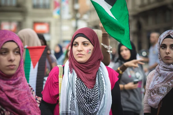 Pro palestine manifestation in milan on july, 26 2014 — Stock Photo, Image