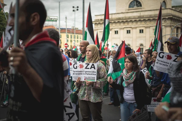 Manifestacja pro palestyny w Mediolanie w dniu 26 lipca 2014 r. — Zdjęcie stockowe