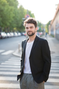 yakışıklı hipster modern insan