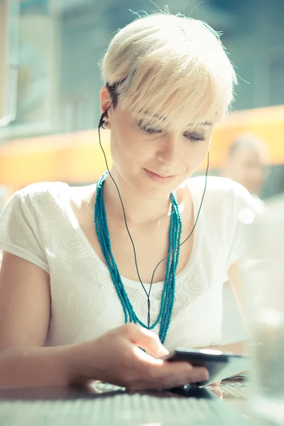 Mulher hipster — Fotografia de Stock