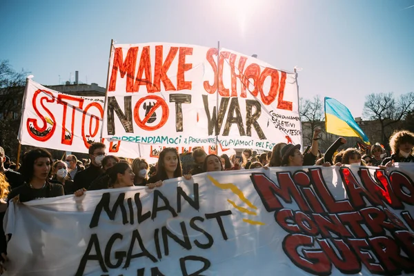 Mailand Italien Januar 2022 Hunderte Von Menschen Mit Schildern Und — Stockfoto