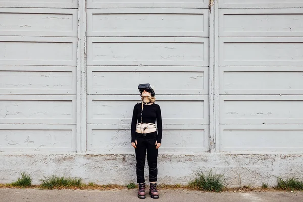 Young Diverse Woman Outdoor Addicted Metaverse Exploring Augmented Reality Wearing — Stock Photo, Image