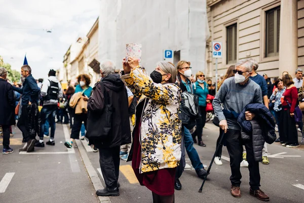 Milan Italy April 2022 People Took Streets Milan Celebrate Anniversary —  Fotos de Stock