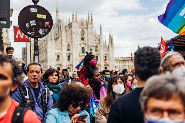 Milan Italy April 2022 People Took Streets Milan Celebrate Anniversary — Photo