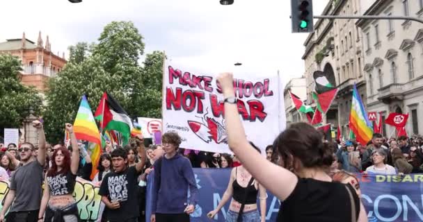 Milan Italy April 2022 People Took Streets Milan Celebrate Anniversary — Vídeo de Stock