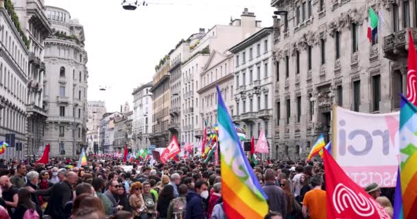 Milan Italy April 2022 People Took Streets Milan Celebrate Anniversary — Video
